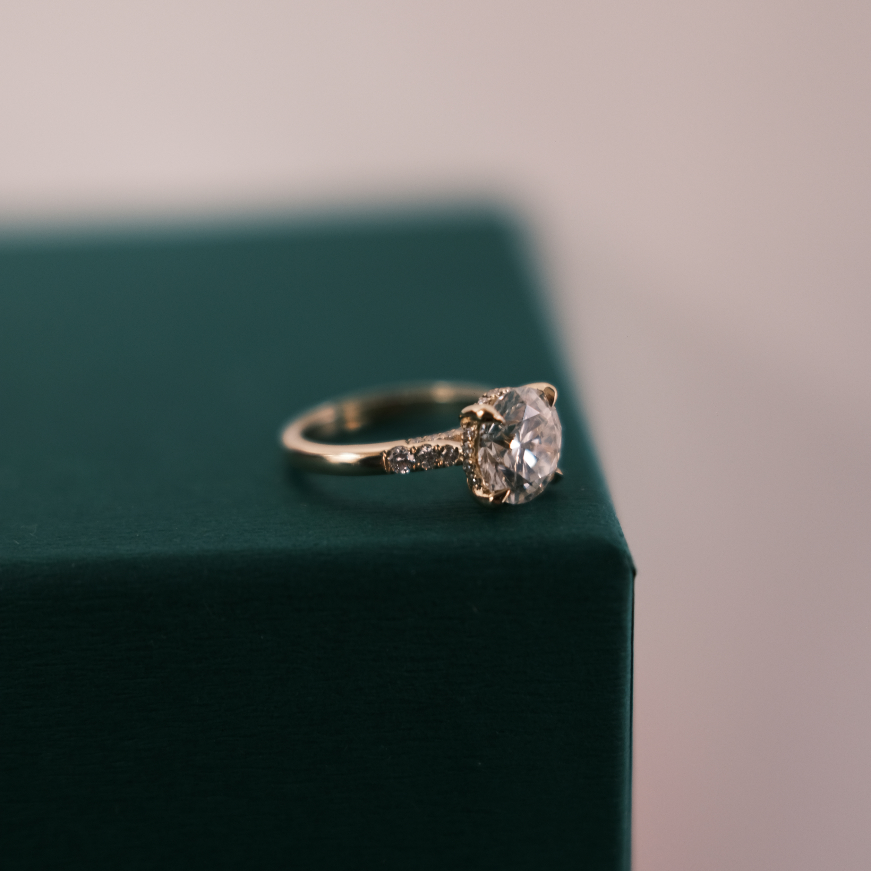 AU custom ring side image